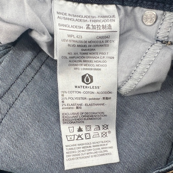 Signature By Levi Strauss Mid Rise Boot Cut Jeans Size 2 Women’s - Picture 6 of 6